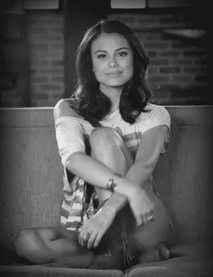 nathalie kelley  -  want more skin....yummy!