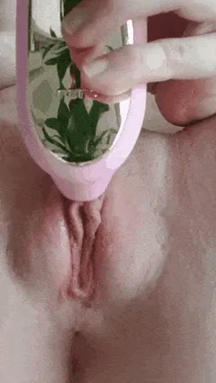 squirting shaved pussy