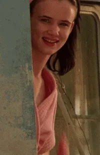 xcelebgif:juliette lewis