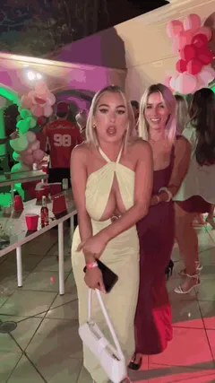 Yellow must be fun at parties