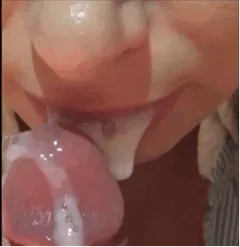 hot close up of cum play, but sadly no swallowing