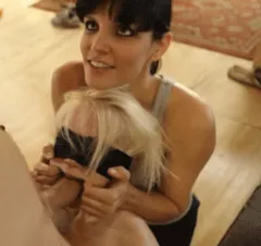 ash hollywood bobbi starr 3way blowjob