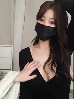 beauty korean show her boob