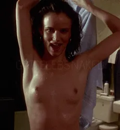 juliette lewis -6/73 -5'6''- 34-25-34''-34a-bra - 124lbs - 8-shoe, l.a. milf cunnilingus! -yum! yum!