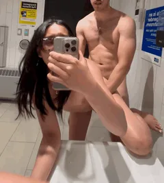 Fucking my prof after class 🤓