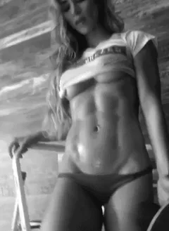 incredible abs!!! (skater chick)