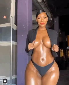 what a beautiful ass !