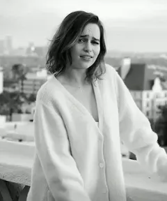 flirty emilia clarke wink