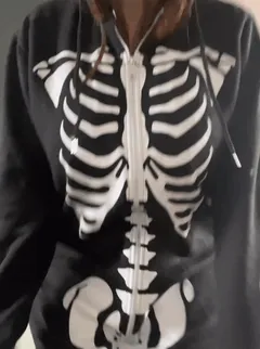 Bet ya didn’t think skeletons had a rack like this (reveal) TittyDrop