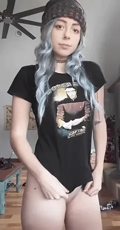 cute innie star trek fan
