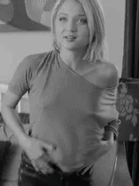 dakota skye showing tits