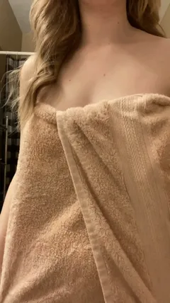 peek a boob