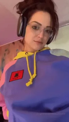 tessa titty drop selfie