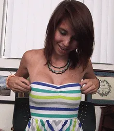 groupsexhub - hot teen removing her top