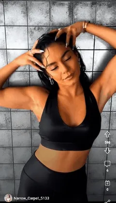 vanessa hudgens lickin' lips