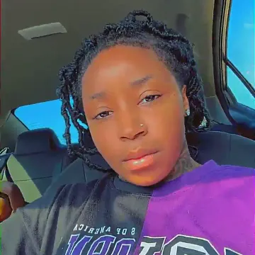 Short dyke stud