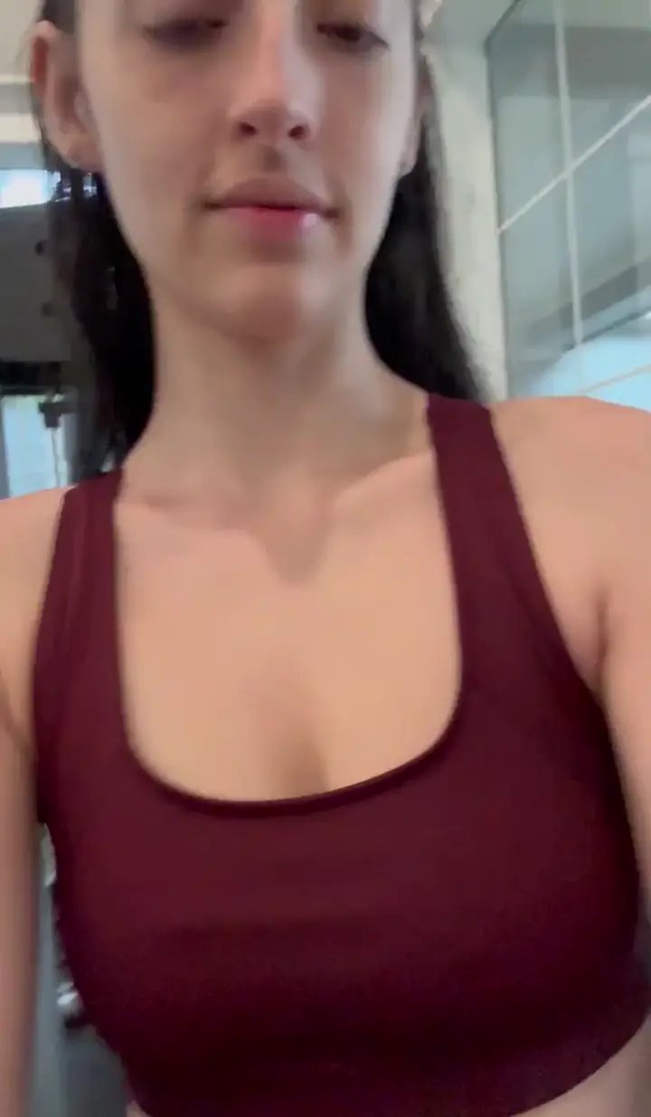 HOTBABE AMATEUR LEAKS TAKING BBC LIKE PRO BABE878