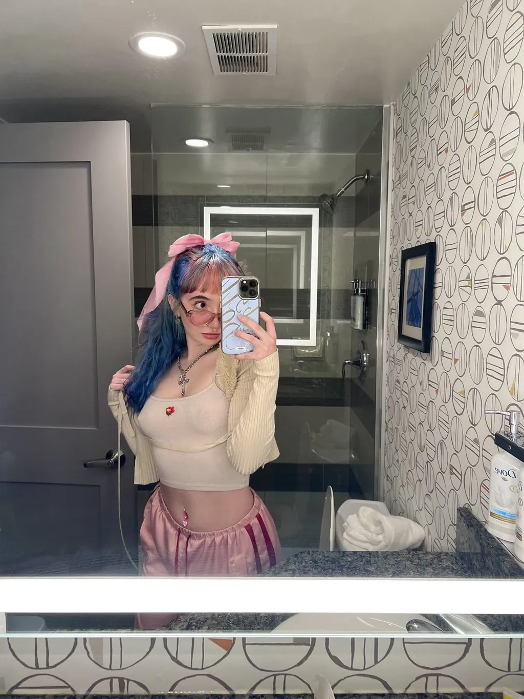 HOT TEEN ABG e-girls MASTURBATING (LEALED) (joy, latina, teen, ass, e-girls, asian, abg, japanese)