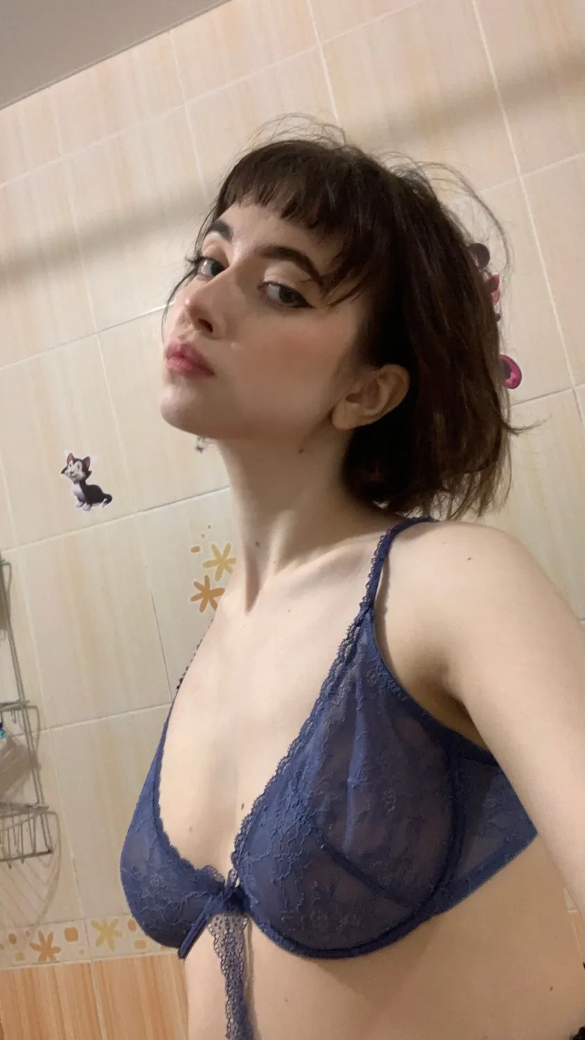 petite goth slut pt.1