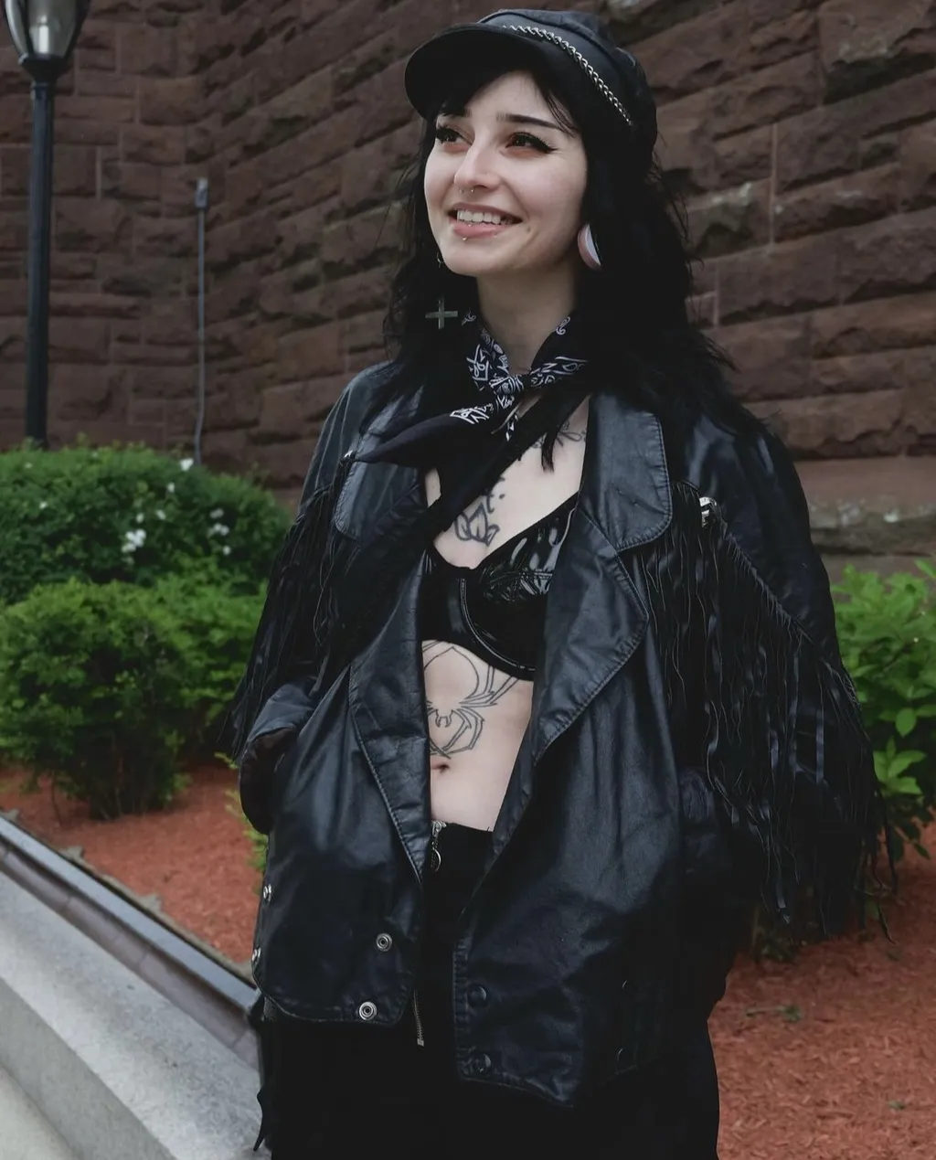 Goth with fat ass EXPOSED