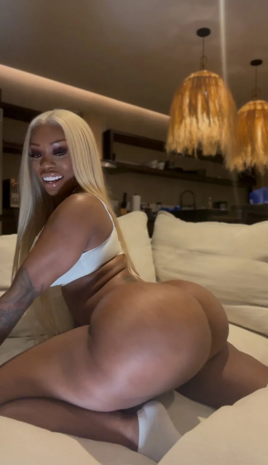 Thot Bitch With Crazy BBL