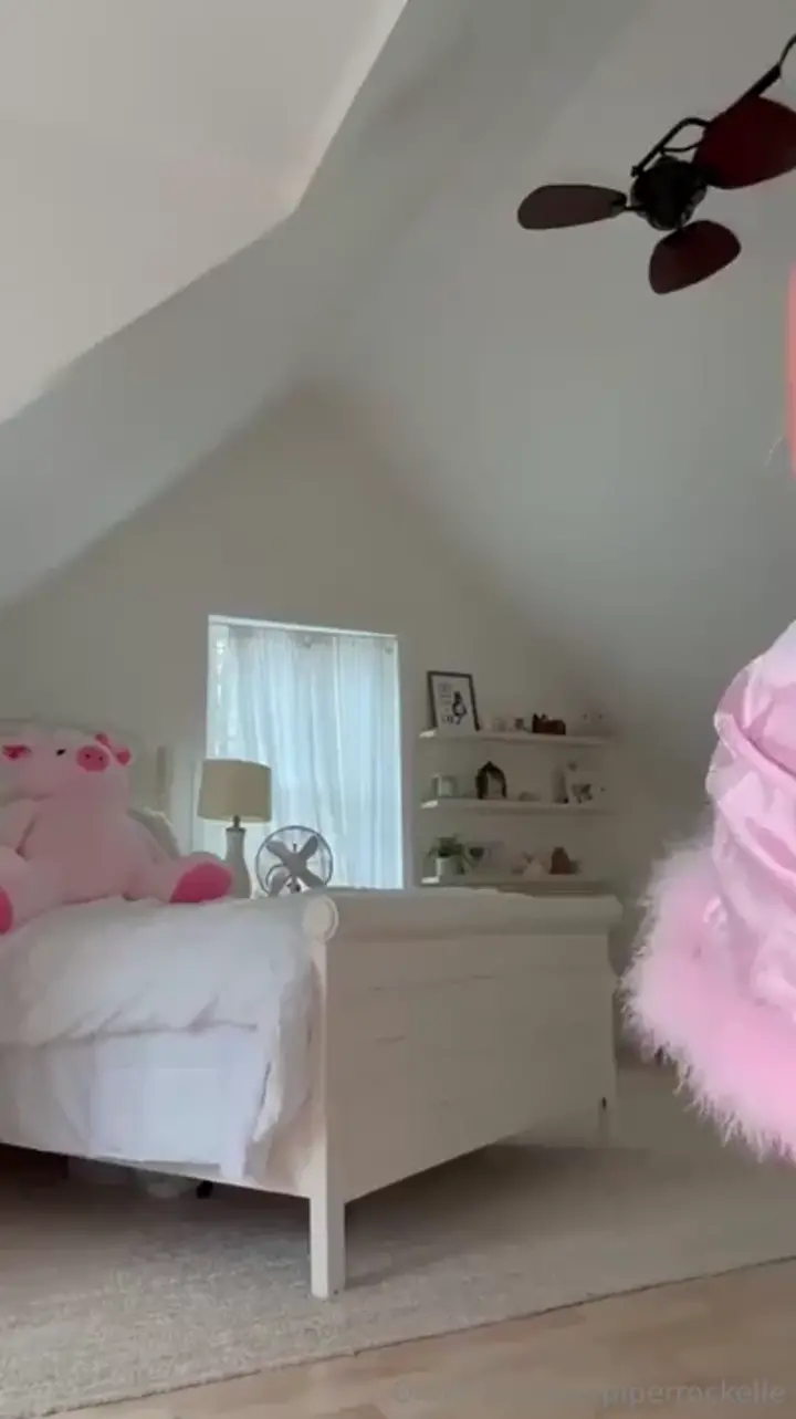 BEAUTIFUL HOT TEEN ABG MASTURBATING (LEALED) (joy, latina, teen, ass, e-girls, asian, abg, japanese)