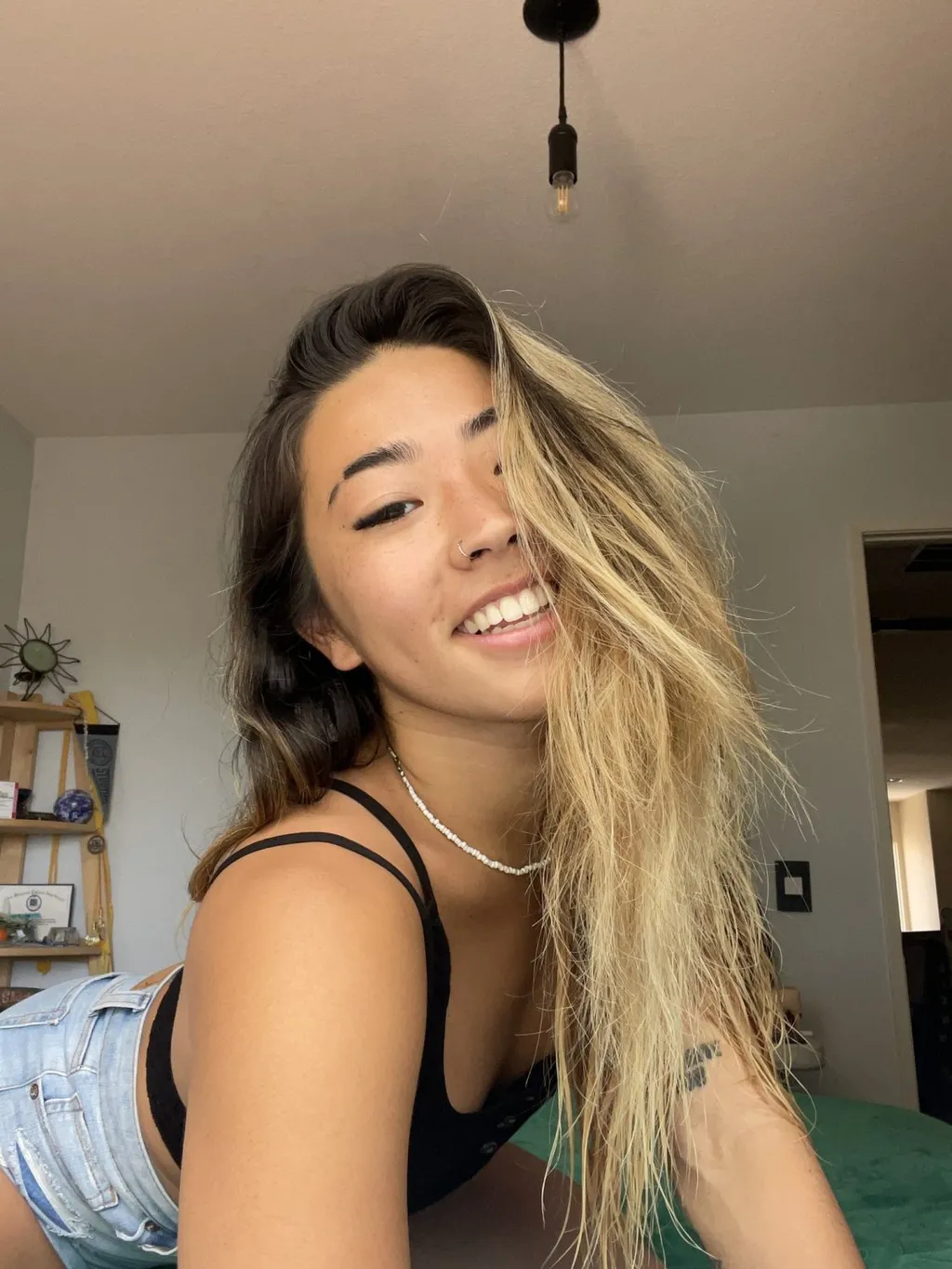 ASIAN AMATEUR LEAKS NAUGHTY AND WILD ABG BABE872