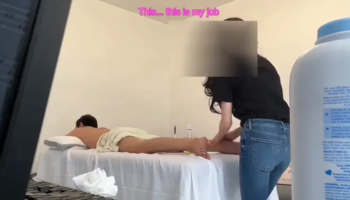 ASIAN AMATEUR LEAKS MASSAGE HIDDEN CAM BABE856