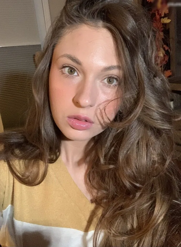 HOTBABE AMATEUR LEAKS PRETTY MPDEL CUM DUMPSTER BABE031