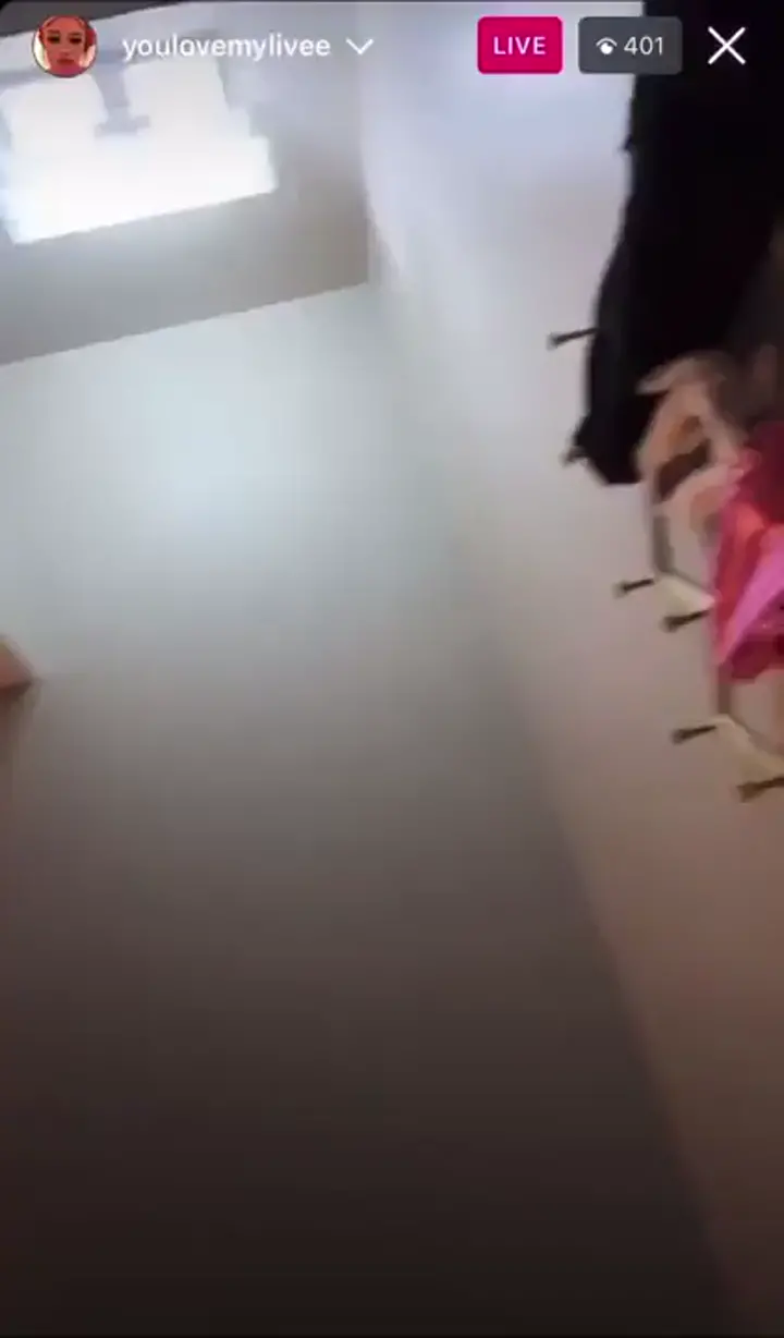 Hot Teen Shows Off Huge Tits On Insta Live