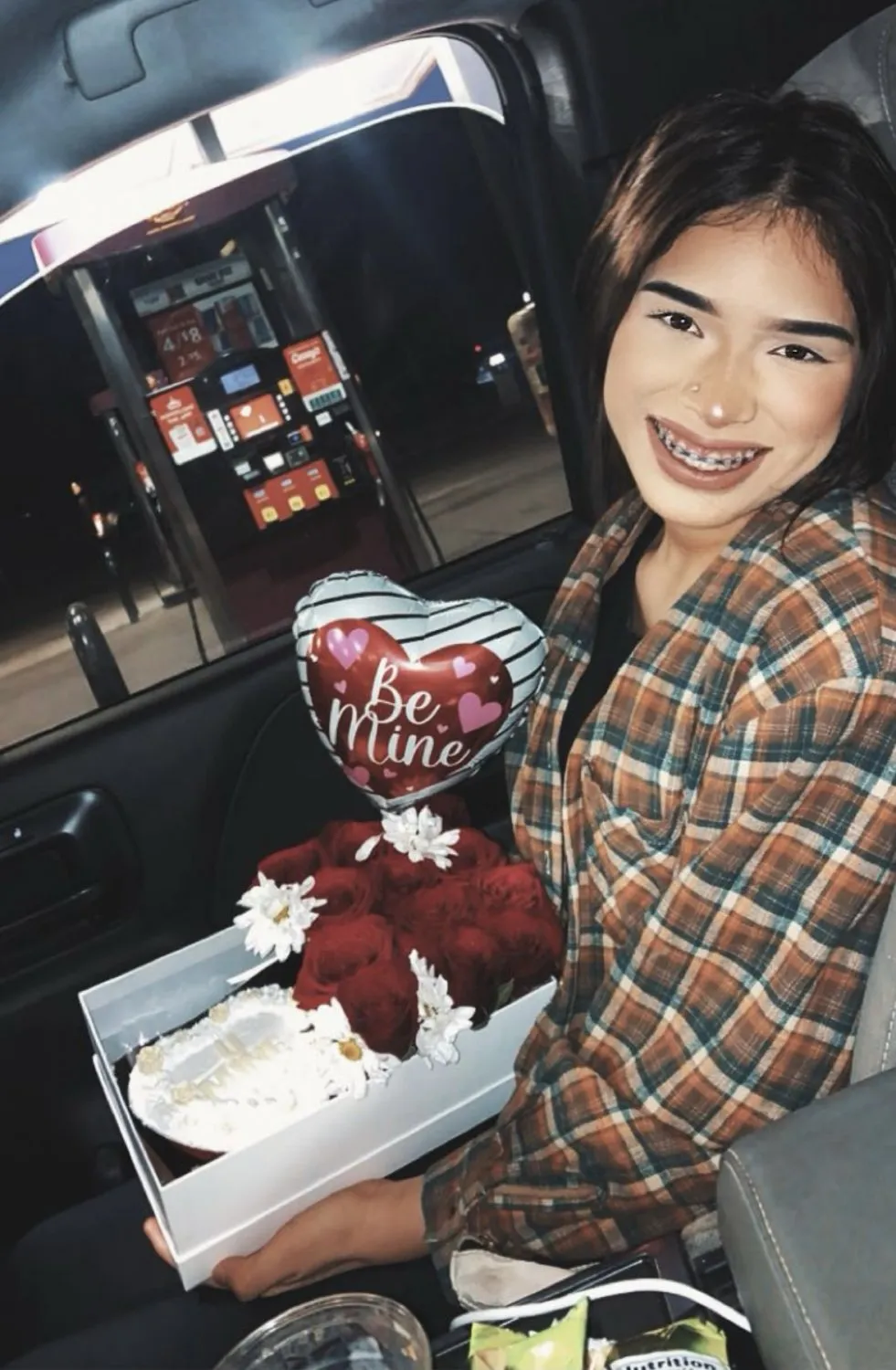 Leaked Cuck buys his latina baddie a BBC dildo😫 repost for pt2‼️