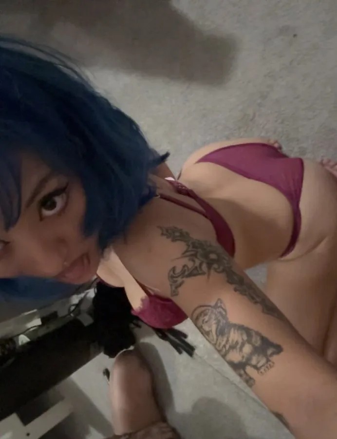 latina caught sending free nudes