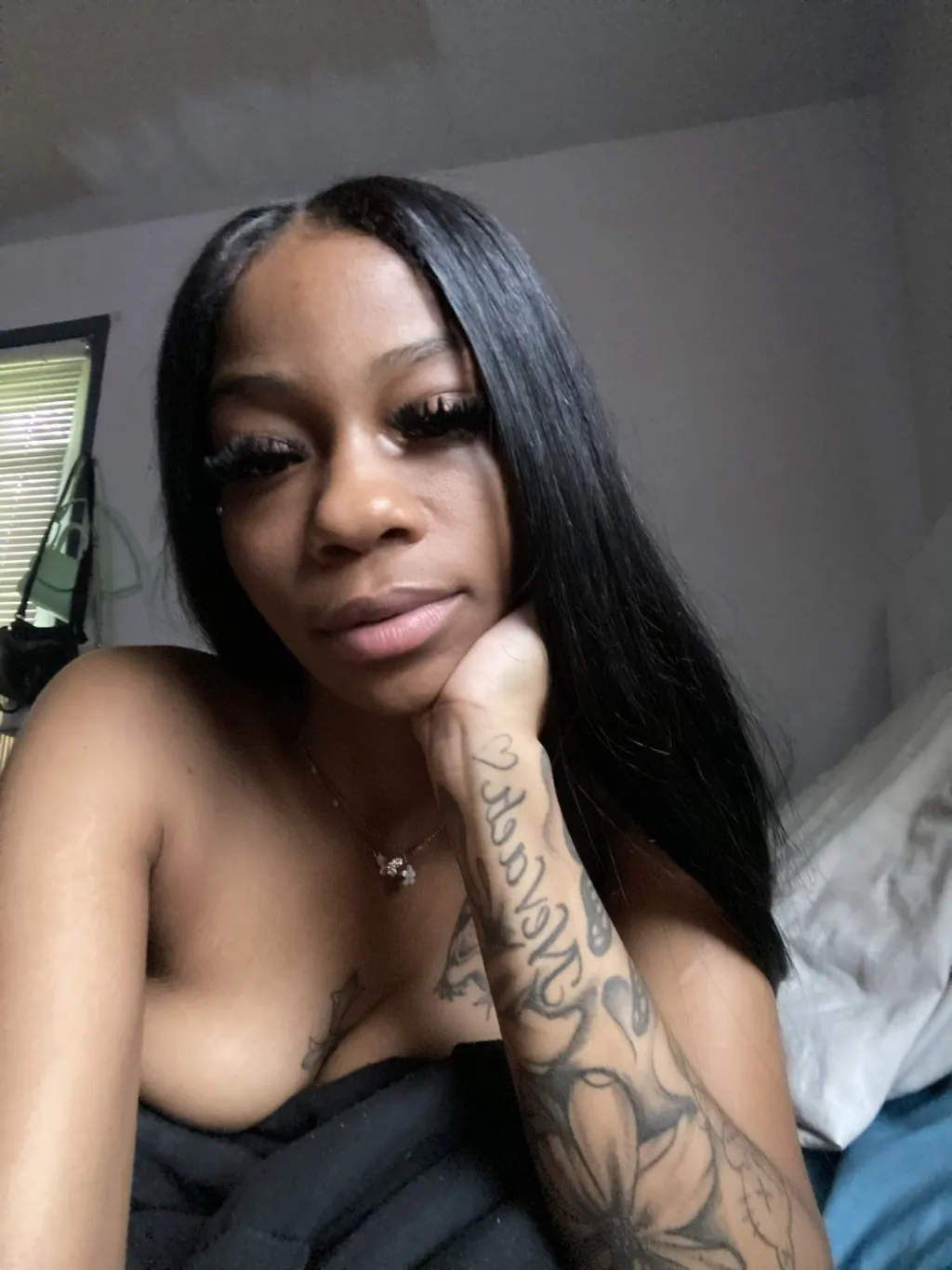 Slim Thick Ghetto Thot Bitch