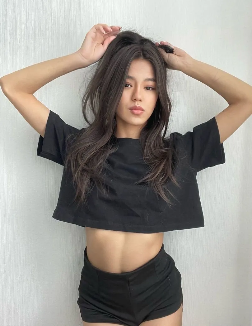 ASIAN AMATEUR LEAKS TINY HOTBABE VS MASSIVE DILDO BABE935