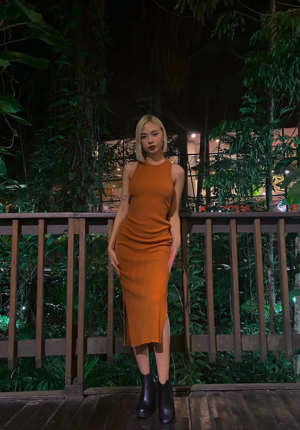 ASIAN AMATEUR LEAKS  ABG WET TIGHT PUSSY BABE877