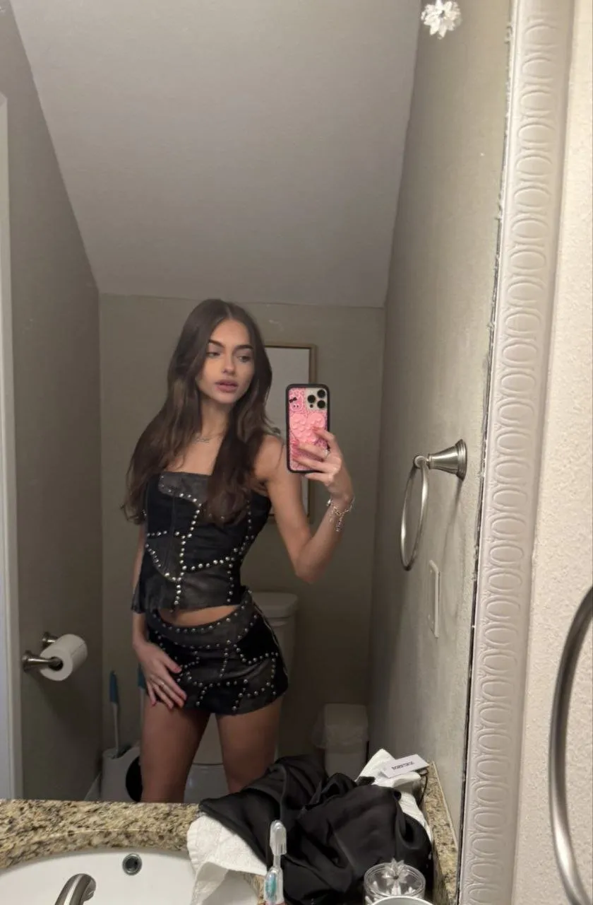 HOTBABE AMATEUR LEAKS PRETTY MODEL DRILLED HARD BABE954